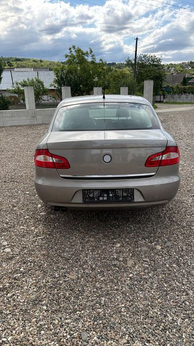 SKODA Superb 2010 — imagine 5
