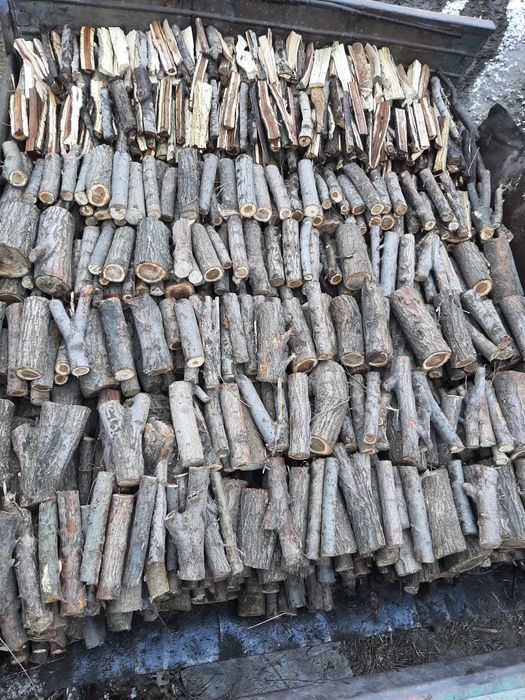 Продаю дрова сухие.))