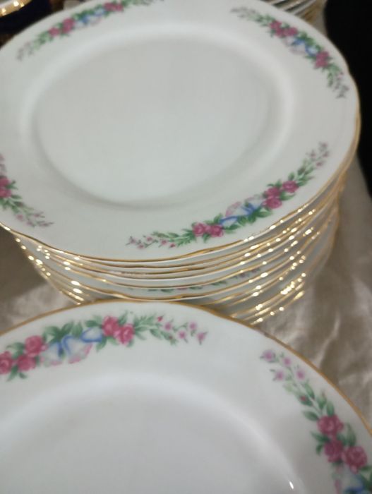 Продаются тарелки