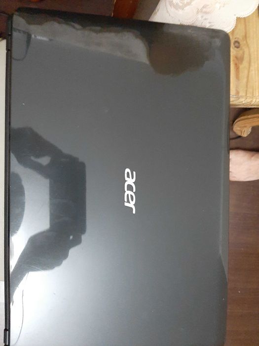 Ноутбук Acer Aspire E1-571G