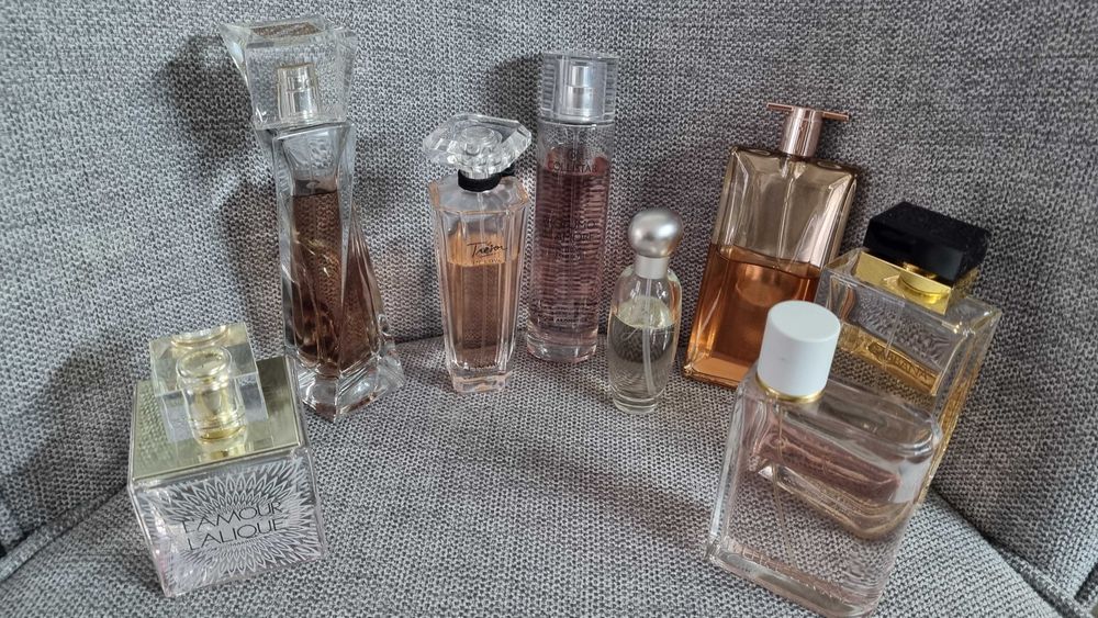 Дамски парфюми от личната ми колекция.