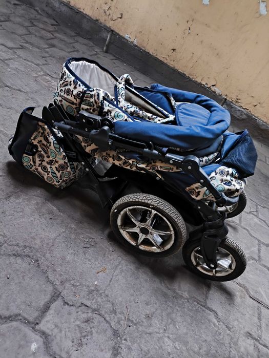 Детская коляска 3в1