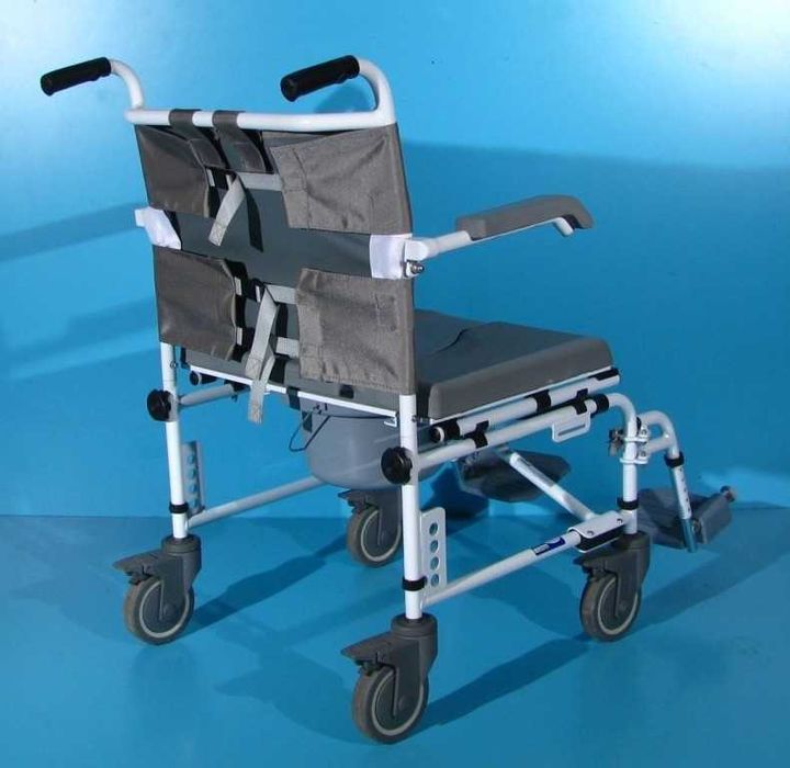 Scaun pliabil pentru WC si baie din aluminiu Drive - sezut 57 cm