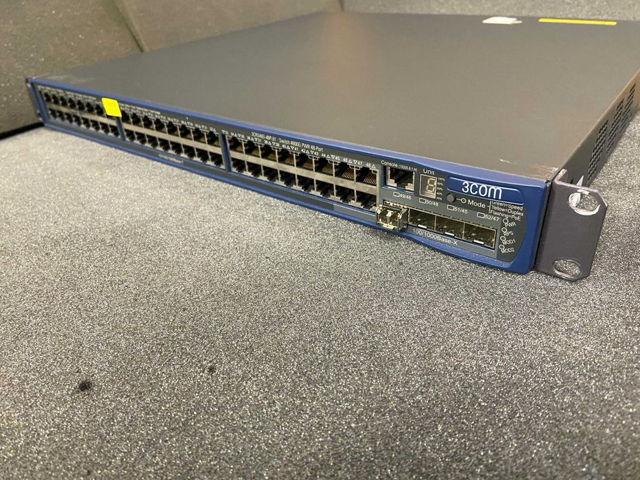 3Com 4800G PoE 48 портов гигабитов мрежов суич, 4x SFP, 2x 10Gb XFP