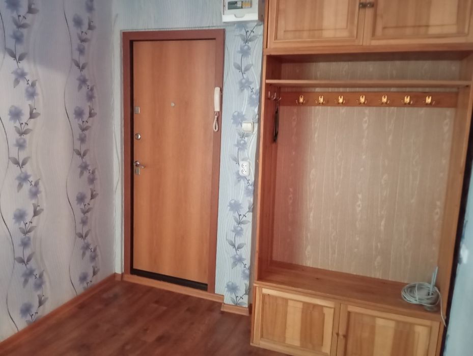 3х комнатная улучшенная квартира в центре 2 этаж, комнаты раздельные