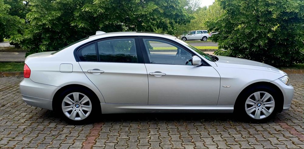 Bmw seria 3, 2011, 184 cp, Bi xenon,trapa, navi mare