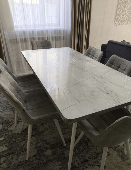 Стол обеденный за 35000тг