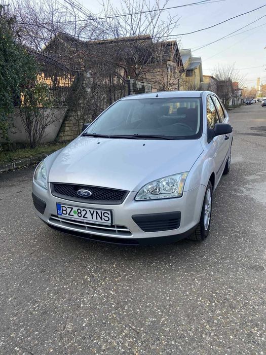 Masina Foarte ingrijita Ford Focus II
