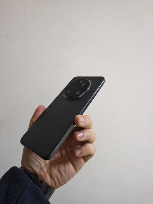 Vând sau schimb Honor Magic 7 Pro Ca Nou 512GB Factura Vodafone un an.