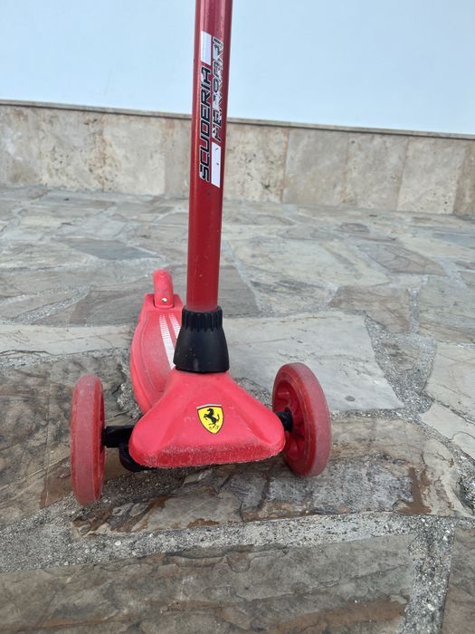 Детска теоринетка Ferarri