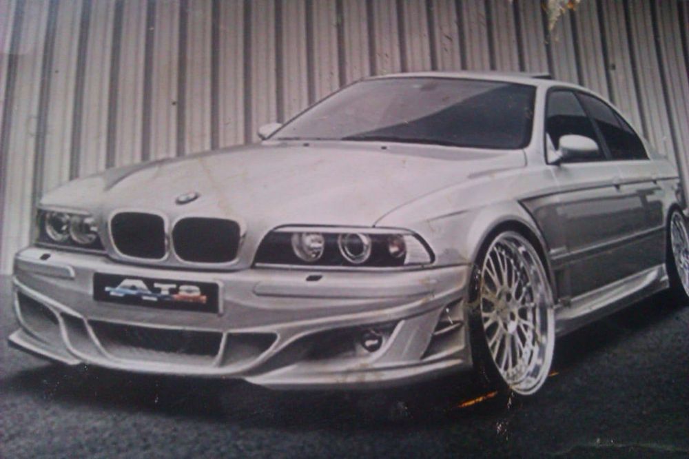 Продам передний бампер на БМВ е39