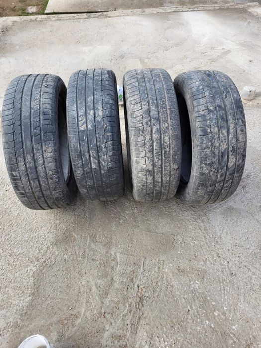 Срочно продам резину Michelin R18