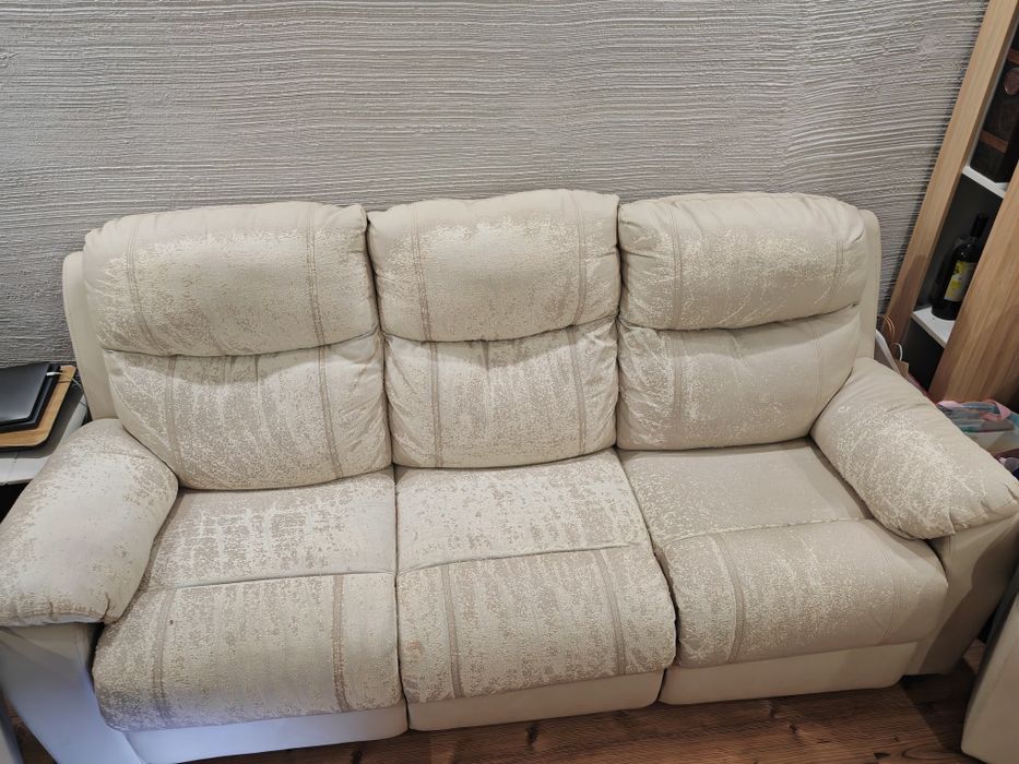 Продавам холна гарнитура 3+2+1