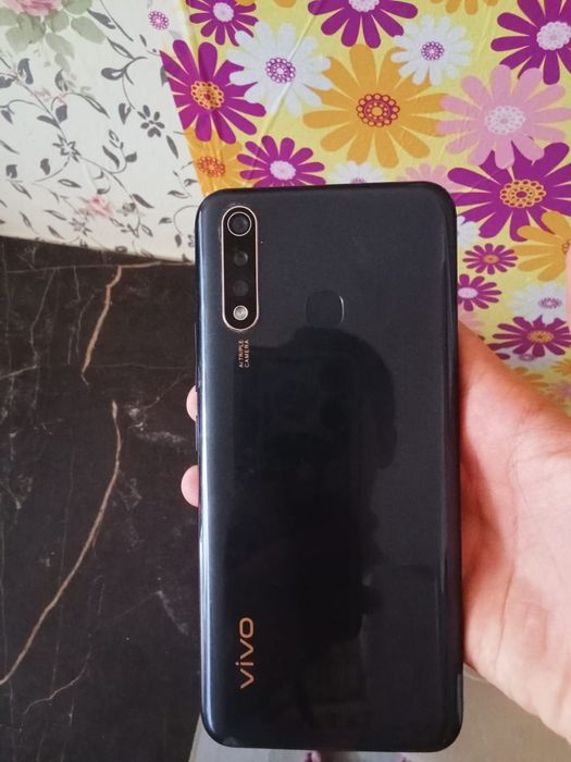 Продам телефон vivo