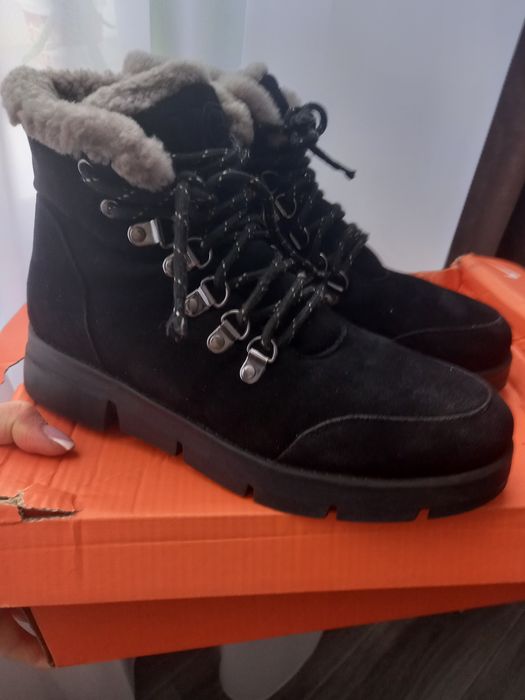 Продам Ботинки уги 37р