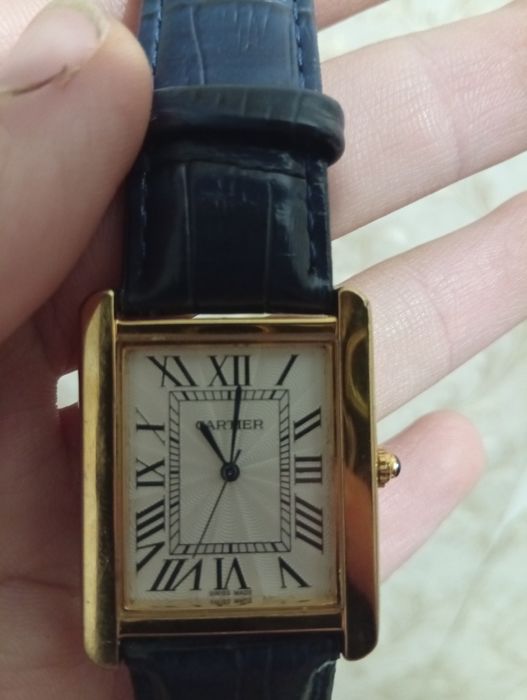 Продаю часы картьер в отличном состоянии рабочем