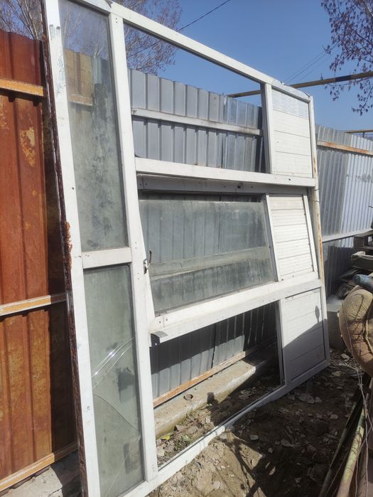 Пластик на контейнер