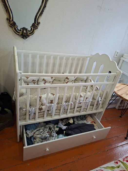 Продам детскую кроватку