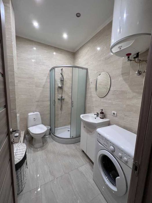 Дава се под наем Двустаен апартамент в София, Център - 55 кв.м за 382.5 € - Снимка #3