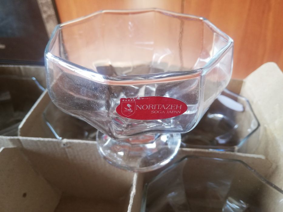 Посуда вазочки стекл