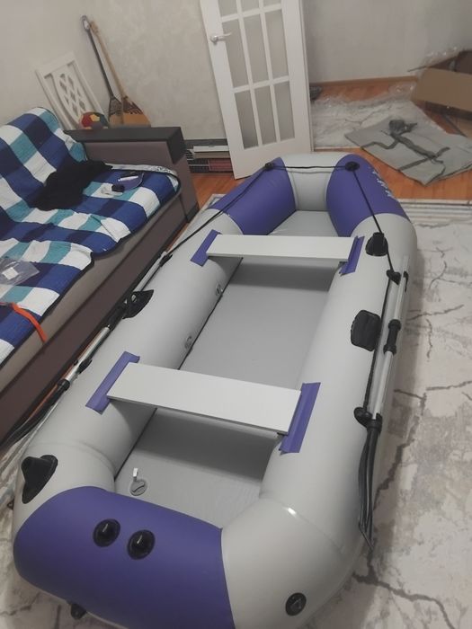 Абсолютно новая  лодка