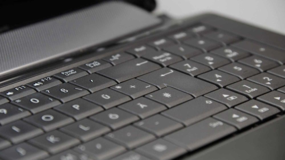 Reparații console PS5, PS4, Xbox, switch și laptopuri