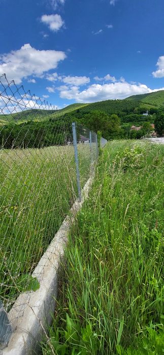 Vand teren 4000m² intravilan in sat Livada, comuna Petrestii de jos