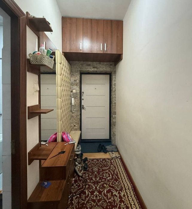 Sotiladi srochni 2 xona