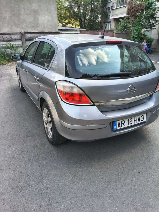 Vand masina opel astra h 1.7 cdti