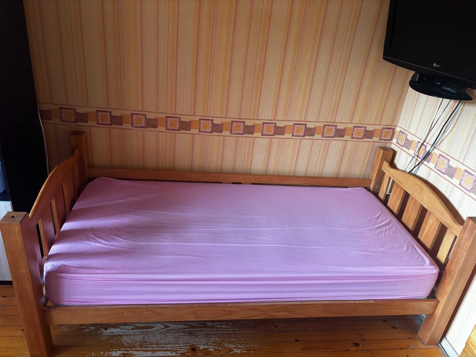 2 бр. легла естествено дърво