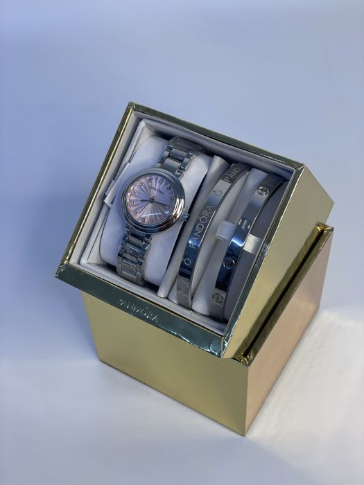 Женские часы. Набор для девушек. Наручные часы для девушек