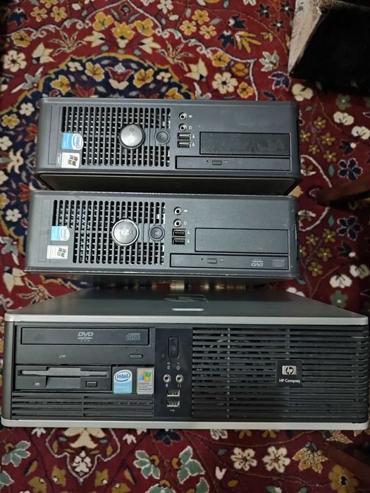Настолен компютър HP Compaq Intel (R) Celeron (R) D; CPU 3.06 GHz
