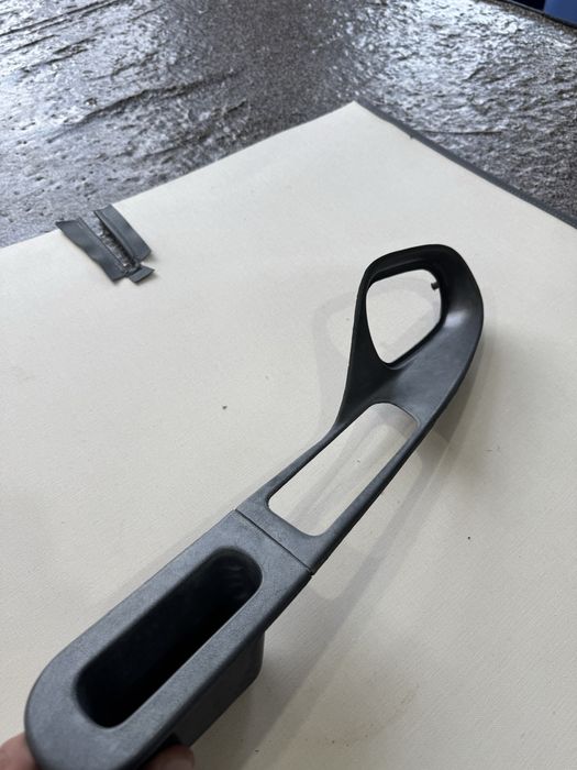 Nexia 1 oldi eshik plastmas