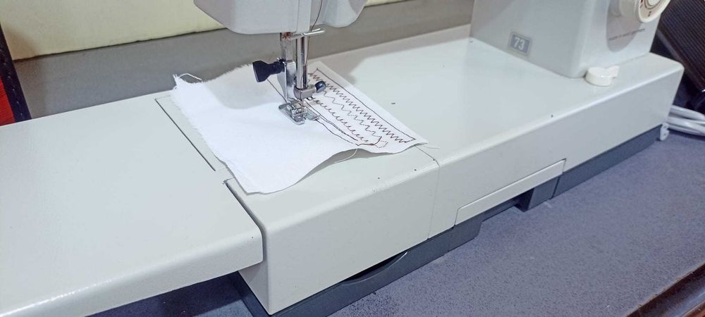 Masina de cusut Mesiter Programatic