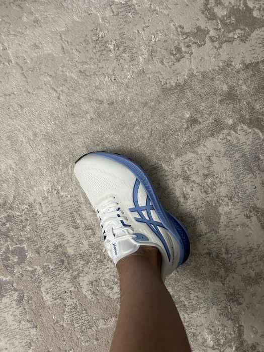 Кроссовки Asics GT2000 12