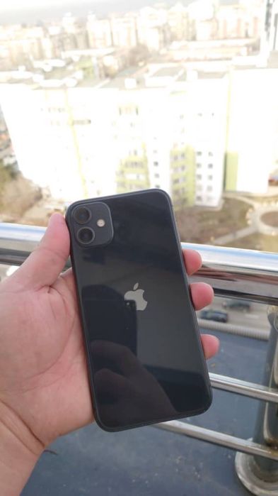 apple 11 в хорошем состаяние
