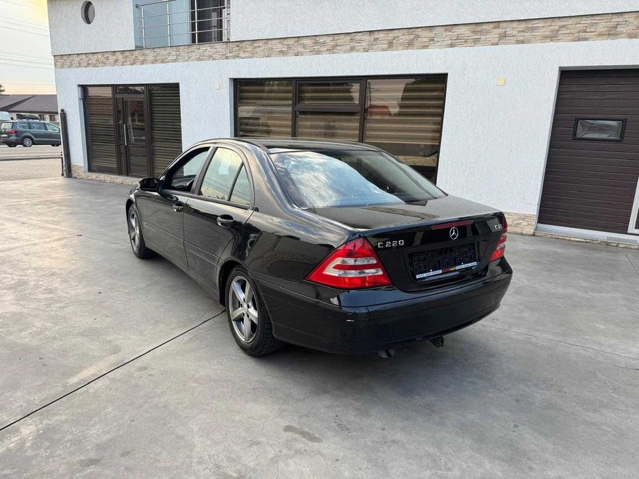MERCEDES-BENZ C-Class 2005 — imagine 3