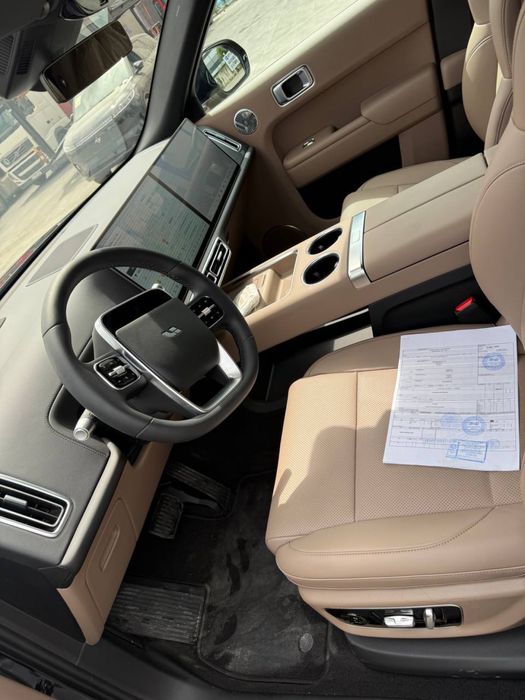 Lixiang L9 Ultra новая без пробега.