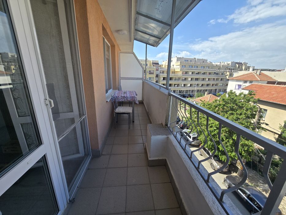 Дава се под наем Двустаен апартамент в Бургас, Сарафово - 68 кв.м за 382.5 € - Снимка #9