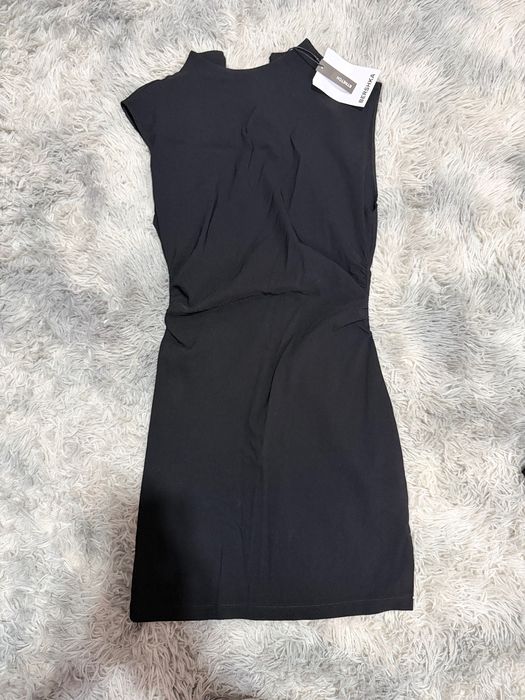 Рокля Bershka НОВА