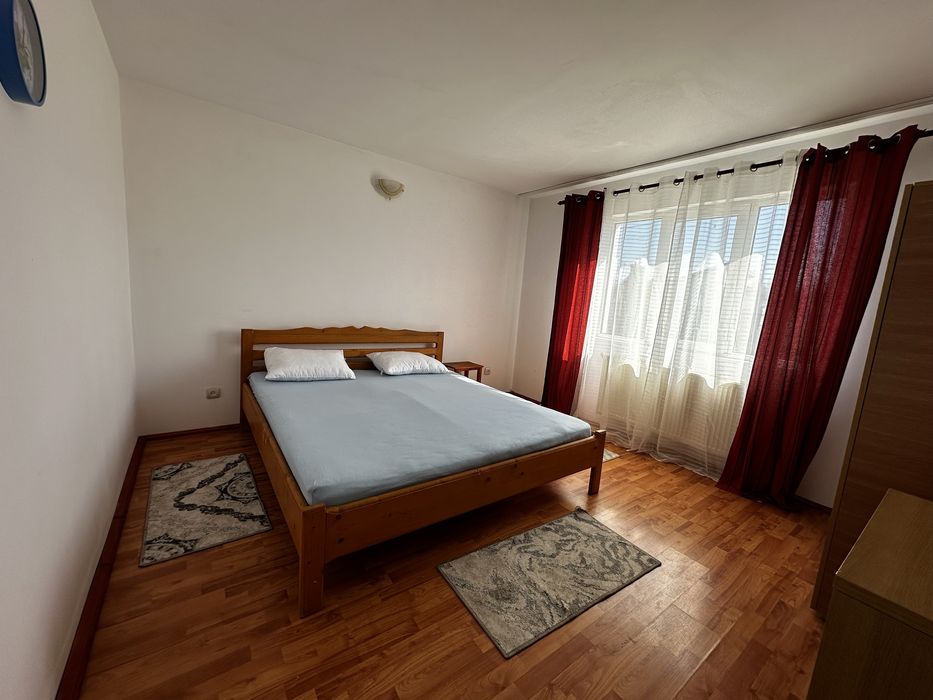 Ofer spre închiriere casă, zona Partoș