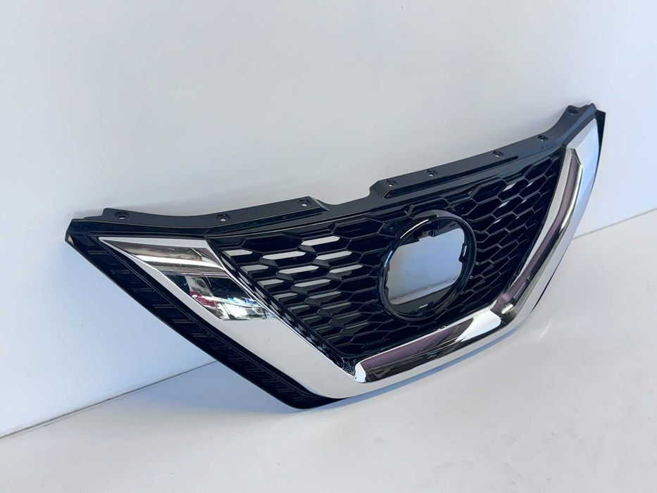 решетка радиаторна Nissan Qashqai 2017-2021 г. #1074V.