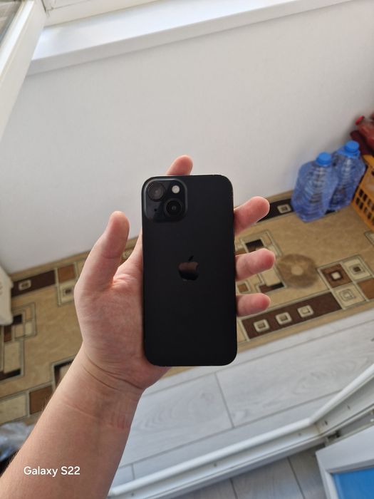 iPhone 15 black .
