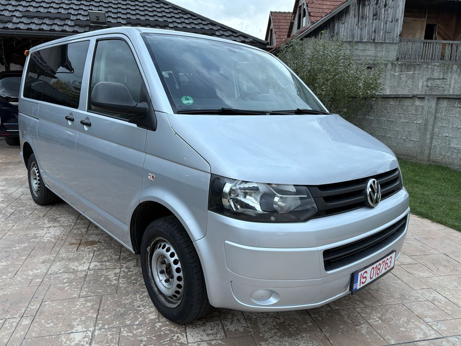 VW Transporter T5 2015 - 8+1 LOCURI - 2.0 TDI 102CP