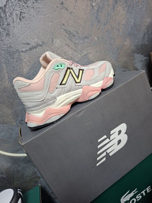 Adidași  new balance 2000