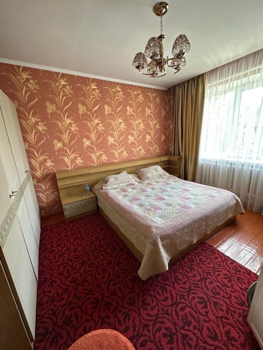 Продам квартиру 4 комнатную