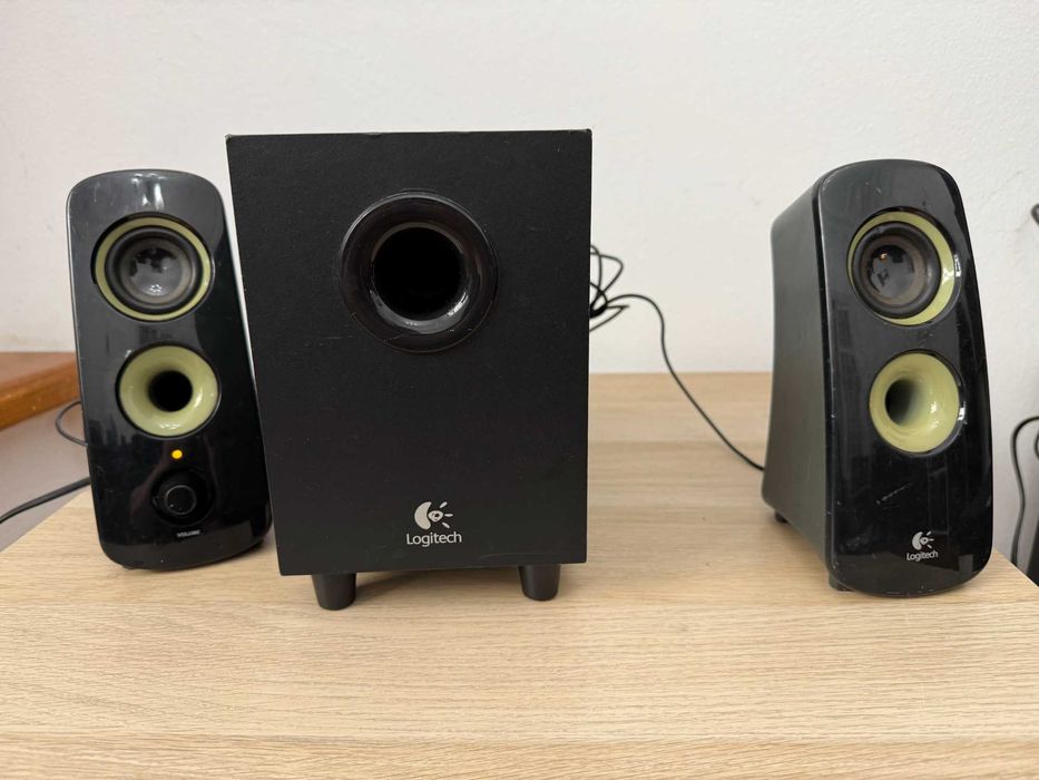 Logitech Z323 speaker system, boxe sateliti, surround calculator, subwoofer