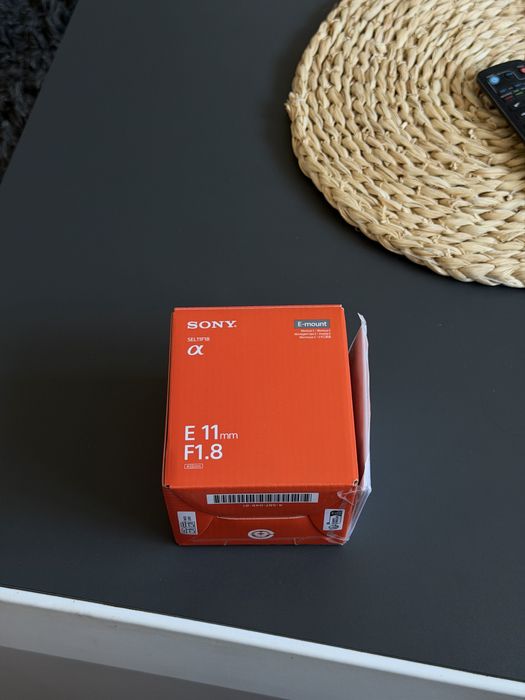 Широкоъгълен обектив SONY E 11mm F1.8