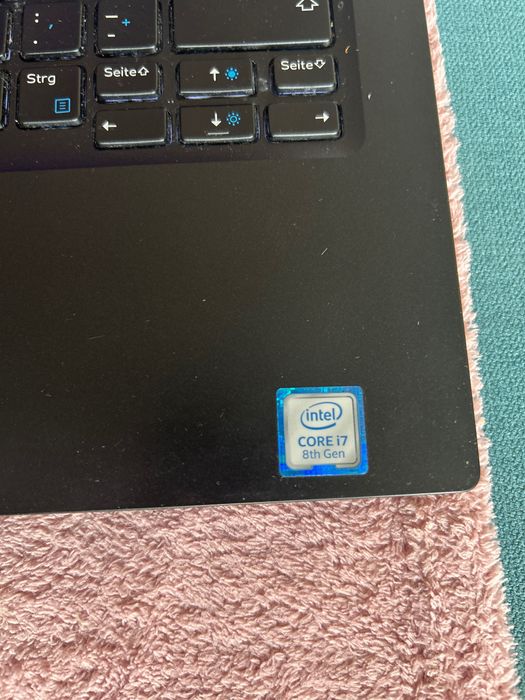 Dell latitude 7390 8gb 8th gen.