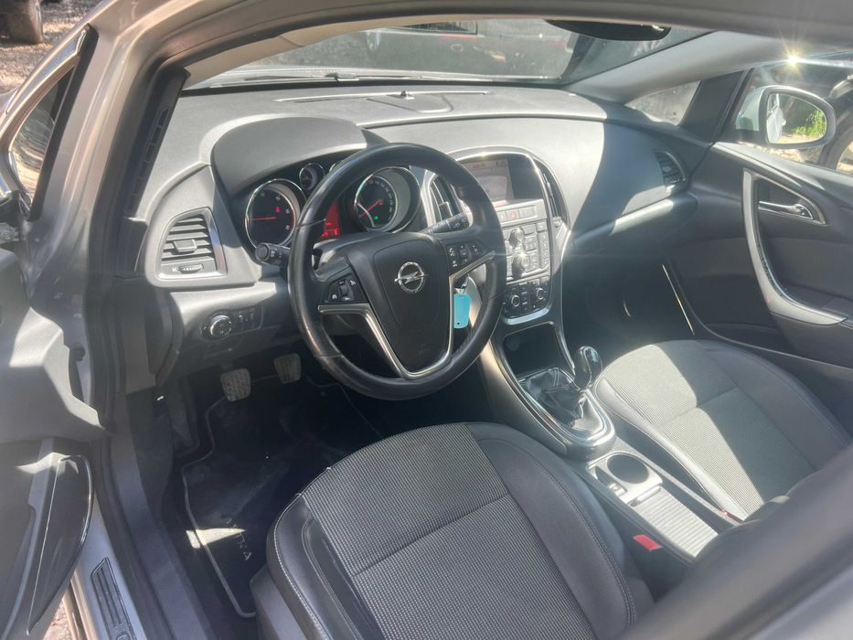 OPEL Astra 2011 — imagine 5